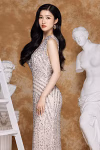 Top 3 Miss World Vietnam 2022 trong bộ ảnh mới nhất sau một tháng đăng quang