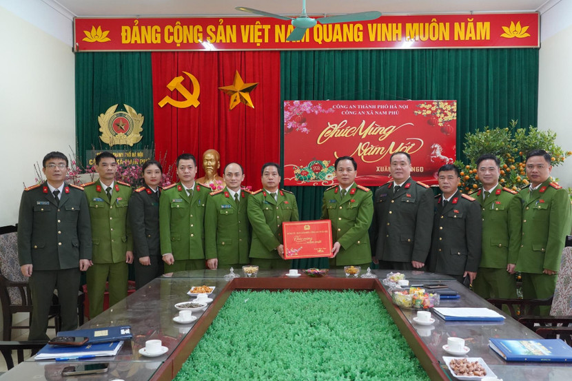 Lãnh đạo CATP Hà Nội thăm, chúc Tết lực lượng Công an cơ sở ảnh 8