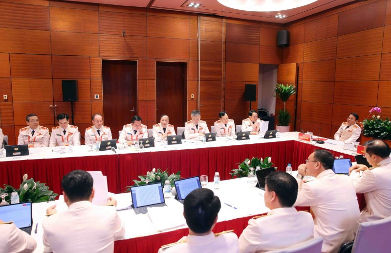 Đoàn đại biểu Đảng bộ Công an Trung ương đóng góp nhiều ý kiến quan trọng vào các dự thảo Văn kiện trình Đại hội Đảng ảnh 2