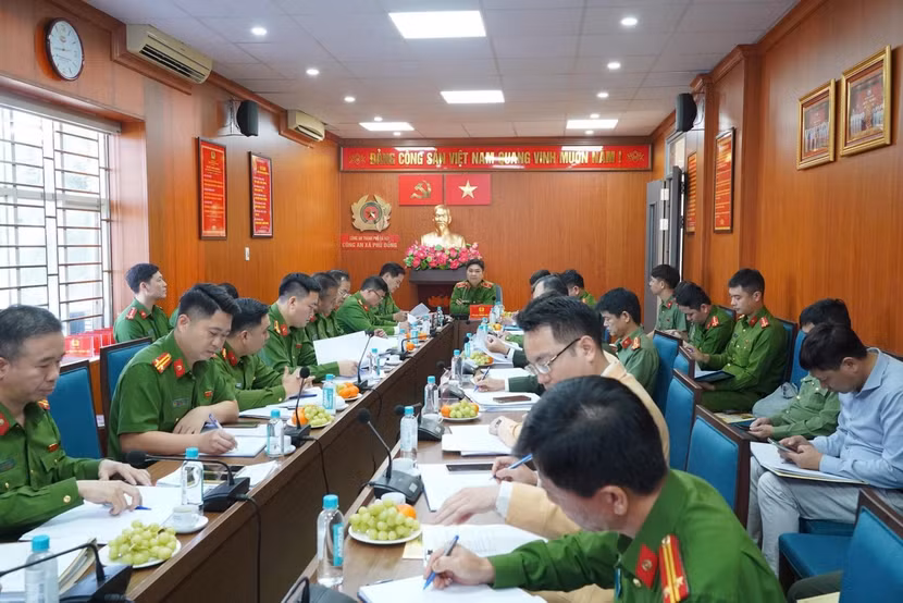 Bảo đảm tuyệt đối an ninh, an toàn cuộc bầu cử là nhiệm vụ đặc biệt quan trọng của lực lượng Công an Thủ đô ảnh 1