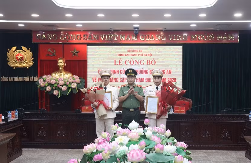 Công bố, trao Quyết định thăng cấp bậc hàm Đại tá đối với 2 đồng chí Trưởng phòng ảnh 2