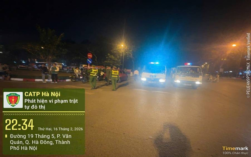 Công an Hà Nội phát huy cao nhất tinh thần: 'Phục vụ nhân dân, làm việc xuyên Tết' ảnh 3