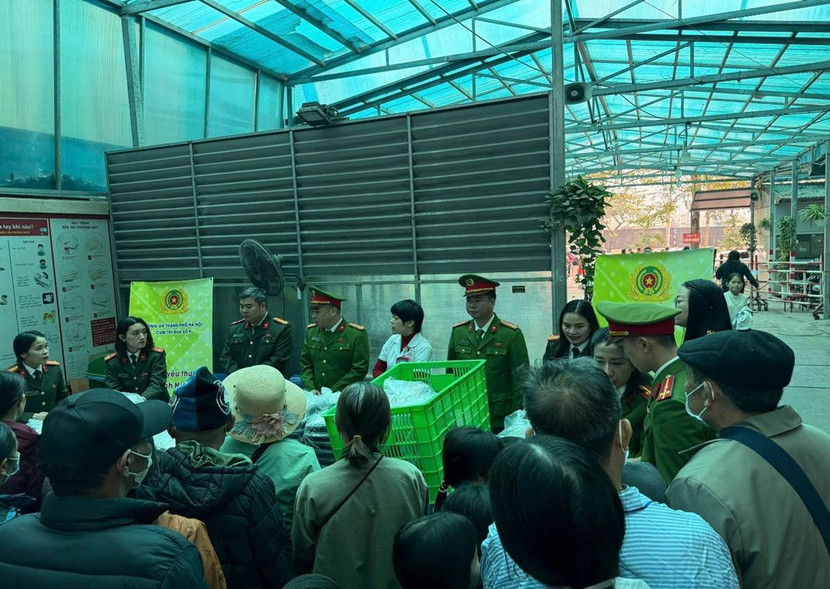 Nghĩa tình của Cụm thi đua số 9 - Công an Hà Nội ảnh 2