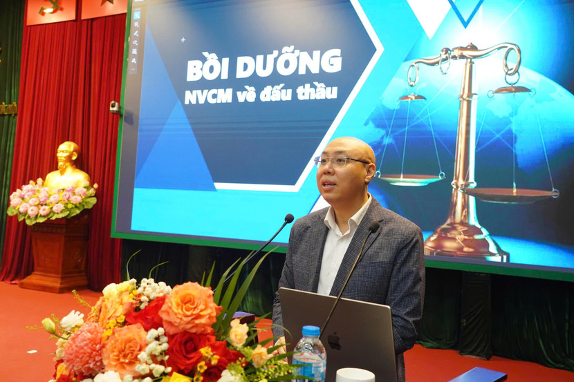 Khai giảng lớp tập huấn pháp luật về đấu thầu cho cán bộ, chiến sĩ Công an Hà Nội ảnh 4