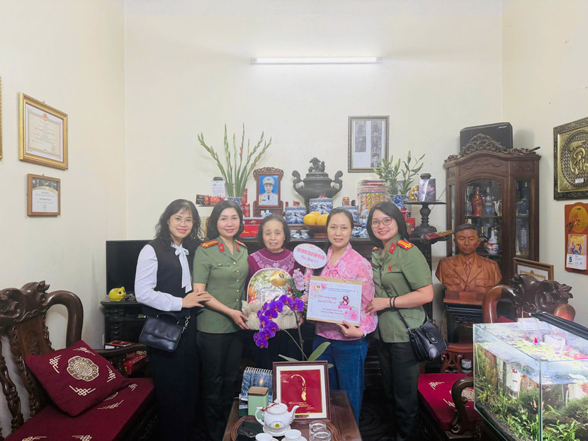 Khắc ghi truyền thống, lan tỏa nghĩa tình – Hoạt động ý nghĩa của Phòng Tham mưu Công an Hà Nội ảnh 5