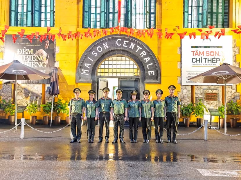 Khơi dậy bản lĩnh, trách nhiệm của cán bộ, chiến sĩ Phòng Tham mưu Công an thành phố Hà Nội ảnh 9