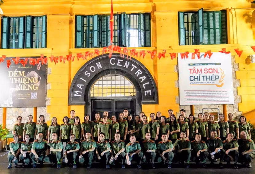 Khơi dậy bản lĩnh, trách nhiệm của cán bộ, chiến sĩ Phòng Tham mưu Công an thành phố Hà Nội ảnh 10