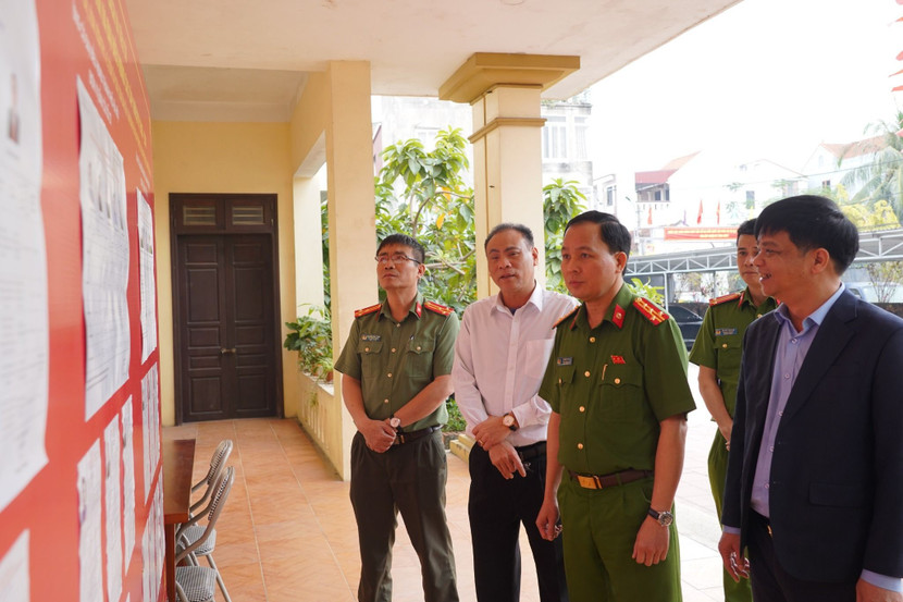 Chuẩn bị đầy đủ các điều kiện cần thiết, phục vụ cử tri tham gia bầu cử thuận lợi, đúng quy định ảnh 5