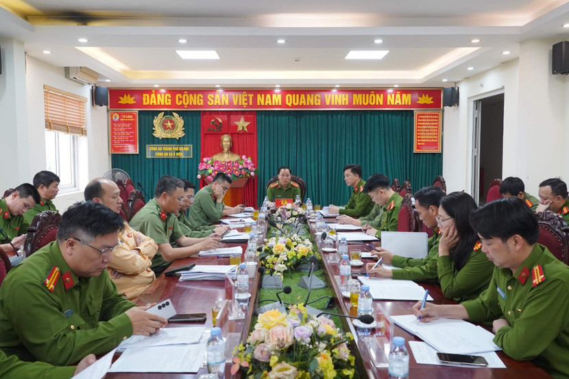 Chuẩn bị đầy đủ các điều kiện cần thiết, phục vụ cử tri tham gia bầu cử thuận lợi, đúng quy định ảnh 8