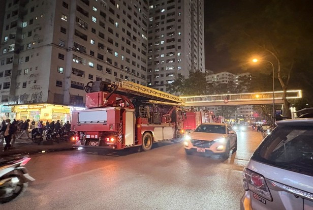 Xử lý kịp thời vụ cháy căn hộ tại khu đô thị Linh Đàm ảnh 1