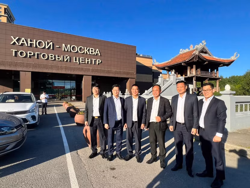 Đoàn đại biểu CATP Hà Nội thăm kiều bào và các mô hình chiến đấu hiện đại tại thành phố Mát-xcơ-va ảnh 11