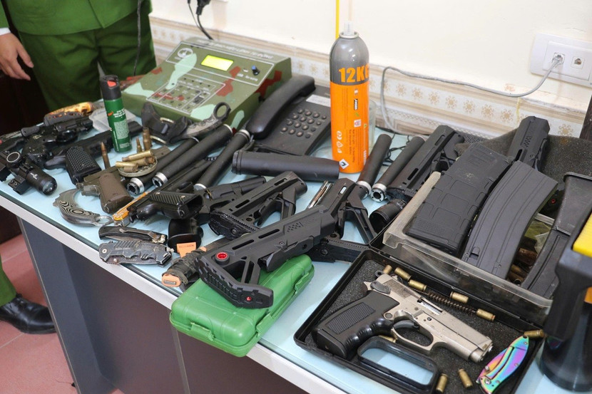 Thủ đoạn của đường dây sản xuất, mua bán vũ khí quân dụng đặc biệt lớn ảnh 1