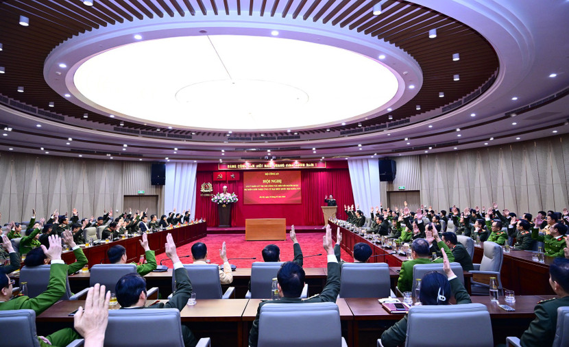 Bộ Công an tổ chức hội nghị lấy ý kiến cử tri nơi công tác đối với người được dự kiến giới thiệu ứng cử đại biểu Quốc hội khoá XVI ảnh 7