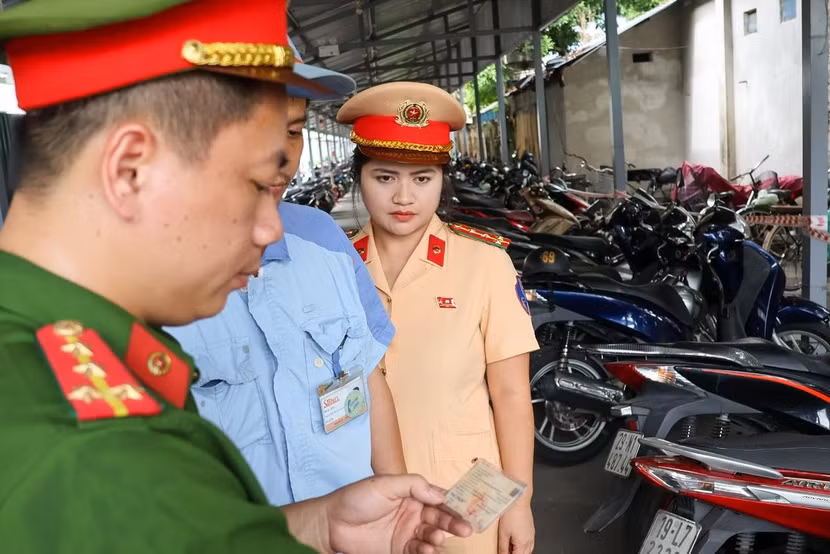 Tổng rà soát phương tiện nhằm nâng cao hiệu quả công tác bảo đảm trật tự, an toàn giao thông ảnh 3