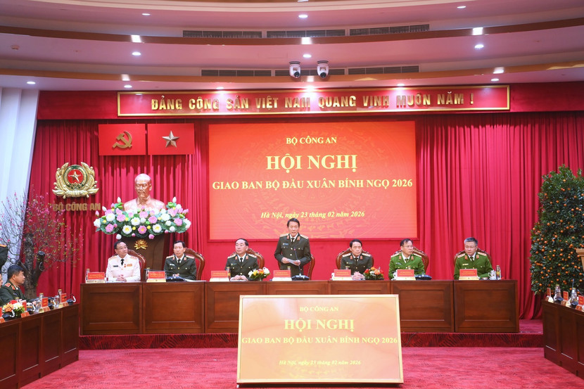 Bộ trưởng Lương Tam Quang chủ trì Hội nghị.