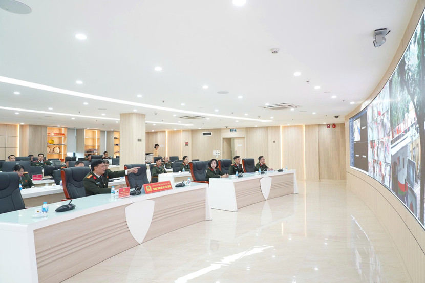 Một "trận tuyến" thầm lặng góp vào thành công chung của Cuộc bầu cử trên địa bàn Thủ đô ảnh 1