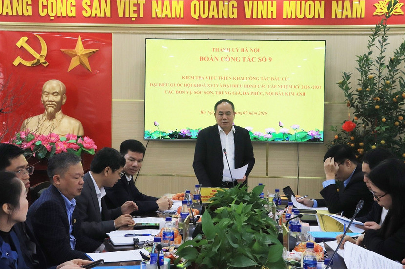 Giám đốc Công an thành phố Hà Nội kiểm tra việc chuẩn bị, triển khai công tác bầu cử tại 8 địa phương ảnh 5