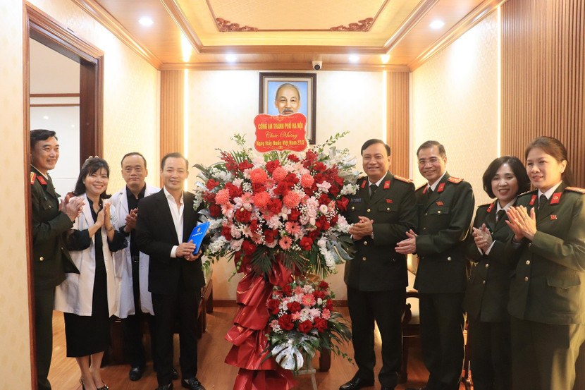 Chung mục tiêu giữ gìn an ninh, trật tự và chăm sóc, bảo vệ sức khỏe nhân dân ảnh 2