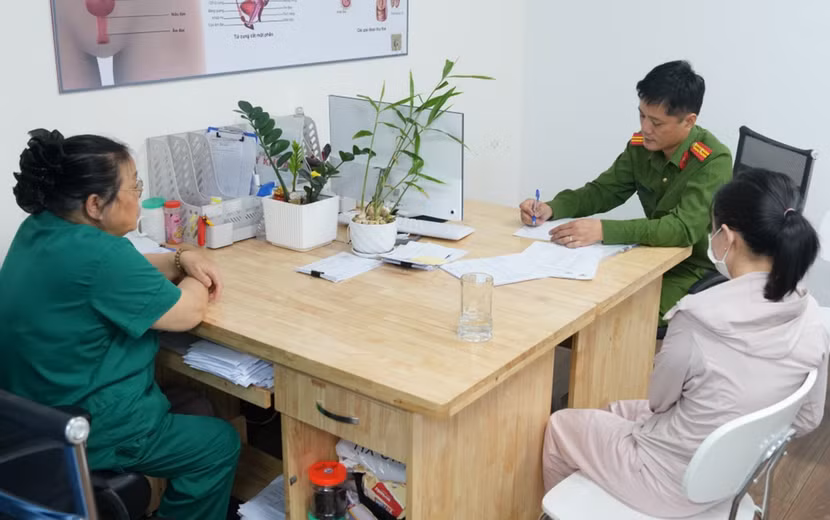 'Đội lốt' phòng khám y khoa, 'vẽ' bệnh để thu lợi bất chính hàng chục tỷ đồng ảnh 3