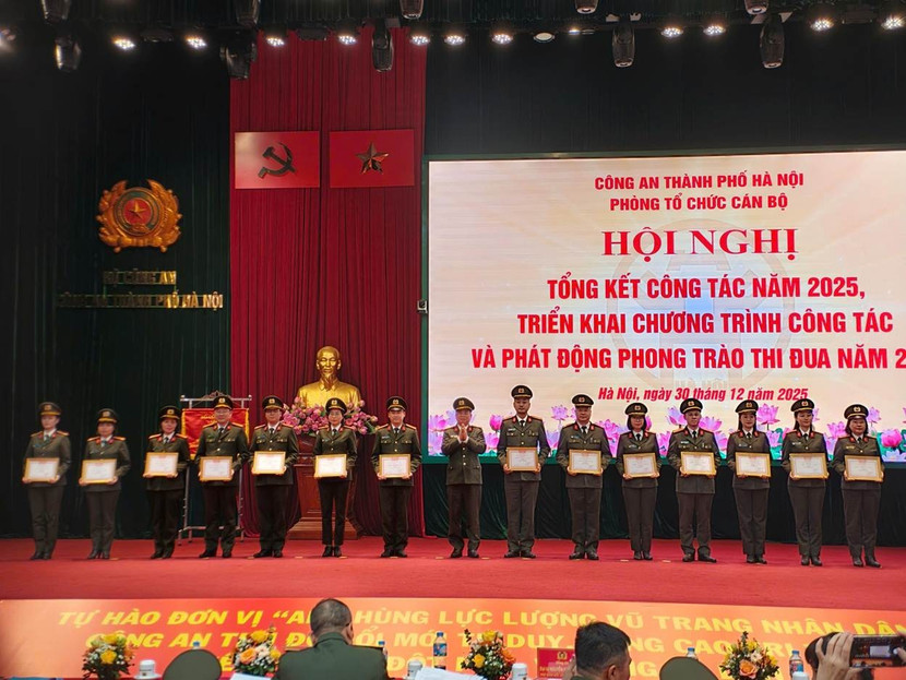 Phấn đấu để công tác tổ chức cán bộ tiếp tục là “điểm sáng” trong xây dựng lực lượng Công an Thủ đô ảnh 8