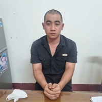 Tin Podcast ngày 14-10-2025: Khởi tố lái xe tông chết người sau mâu thuẫn tại quán nhậu