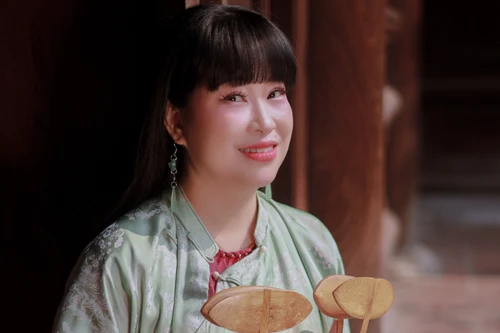 "Xẩm trong cõi đời" của Mai Tuyết Hoa: Xẩm cổ đối thoại xẩm mới