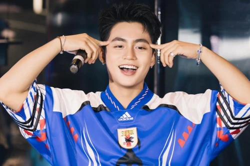 Mono giao lưu và thị phạm vũ đạo tại Hà Nội