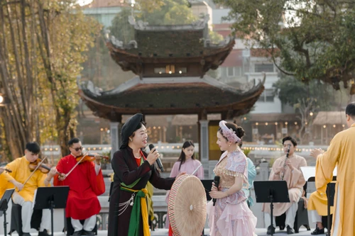 "Gala Hồn Việt 2025": Hành trình làm mới âm nhạc dân gian trên sóng VTV