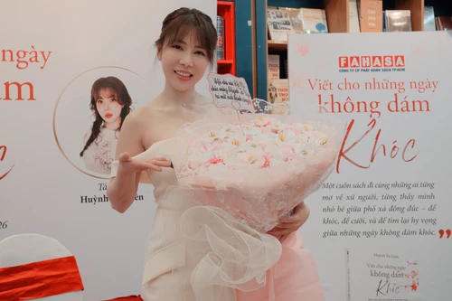 “Viết cho những ngày không dám khóc”: Câu chuyện về hành trình không bỏ cuộc