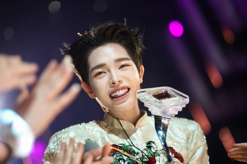 Đức Phúc ra mắt phim tài liệu về hành trình đăng quang "Intervision 2025"