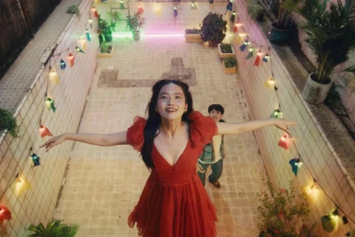 Phim “Cảm ơn người đã thức cùng tôi” gây bất ngờ về doanh thu 