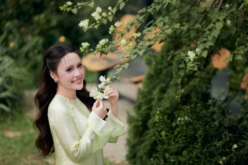 Album đầu tay và bản lĩnh của Quán quân “Tiếng hát Hà Nội 2024” Mộc An