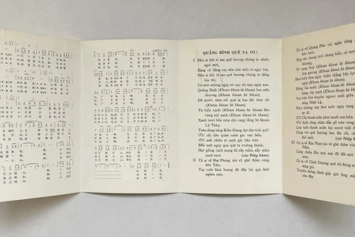 Gia đình bàn giao gần 20 tài liệu, hiện vật quý của nhạc sĩ Hoàng Vân