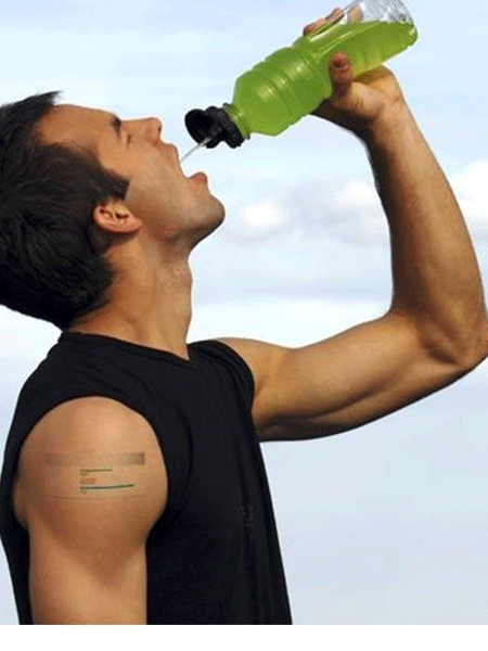 Dùng nước tăng lực nhiều, nhiễm thói xấu nhanh ảnh 1