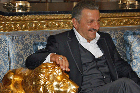 Tỷ phú và điều tra viên lĩnh án khi moi tiền "đệ tử" ông chủ chợ Vòm ở Nga ảnh 1