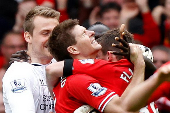 Gerrard trần tình về về giây phút rơi nước mắt ảnh 1