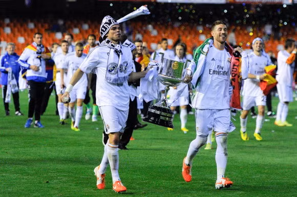 Chùm ảnh: Real Madrid mở đại tiệc đón Cúp Nhà Vua ảnh 6