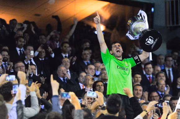 Chùm ảnh: Real Madrid mở đại tiệc đón Cúp Nhà Vua ảnh 2