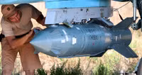 [ẢNH] Nga bất ngờ dùng siêu bom khoan núi để diệt khủng bố Syria