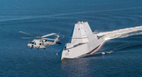 [ẢNH] Vượt sóng cao 6m, khu trục Zumwalt Mỹ phá tan mọi hoài nghi