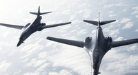 [ẢNH] B-1B Mỹ hạ cánh trên tuyết trắng, bước đi thách thức Mỹ gửi tới Nga tại Bắc Cực?
