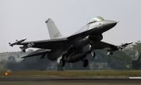 [ẢNH] Mỹ giúp Đài Loan có ngay 42 chiến đấu cơ mạnh ngang Su-35