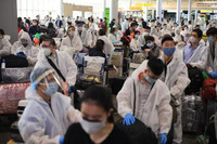 [ẢNH] Người chết vì Covid-19 ở Nga cao gần gấp ba lần công bố