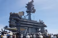 [ẢNH] Siêu tàu sân bay Mỹ tái bùng phát dịch Covid-19