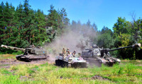 [ẢNH] Pháo tự hành hiện đại nhất Ukraine dội bão lửa xuống miền Đông
