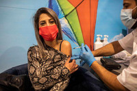 [ẢNH] Israel cho biết Vaccine Covid-19 của Pfizer hiệu quả tới 94%