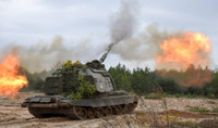[ẢNH] Pháo tự hành hiện đại nhất Ukraine dội bão lửa xuống miền Đông