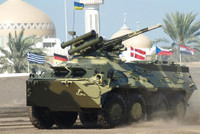 [ẢNH] Bất ngờ với loại xe bọc thép Myanmar vừa triển khai trên đường phố