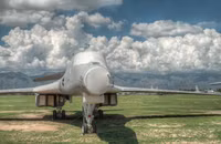 [ẢNH] Tại sao Mỹ lại đưa 17 'pháo đài bay' B-1B ra thẳng nghĩa địa máy bay?