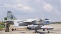 Su-25 Ukraine tung đòn không kích nhắm vào quân Nga trên chiến trường